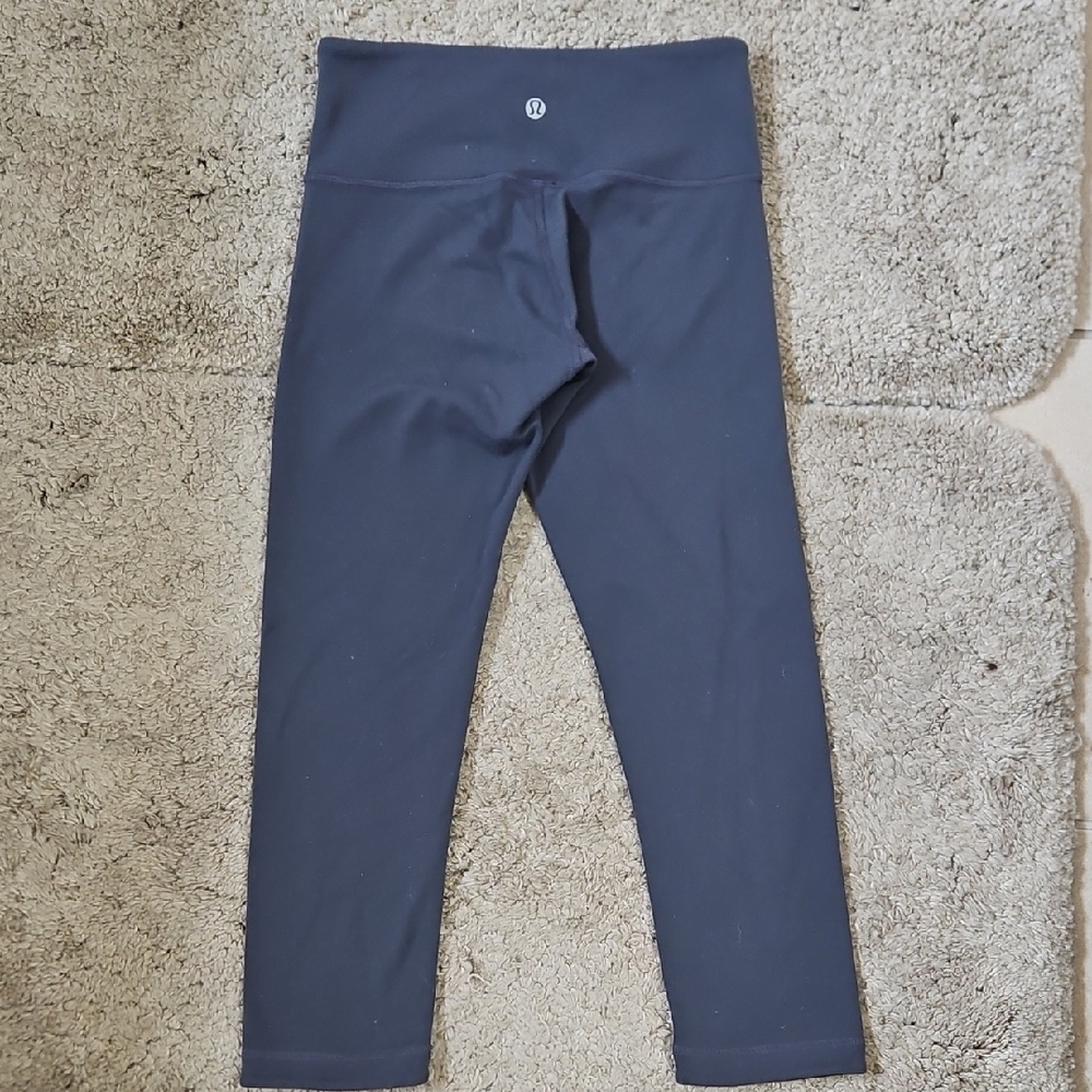 Lululemon Wunder Under Crop Reversible Black to Grey - Picture 5 of 8